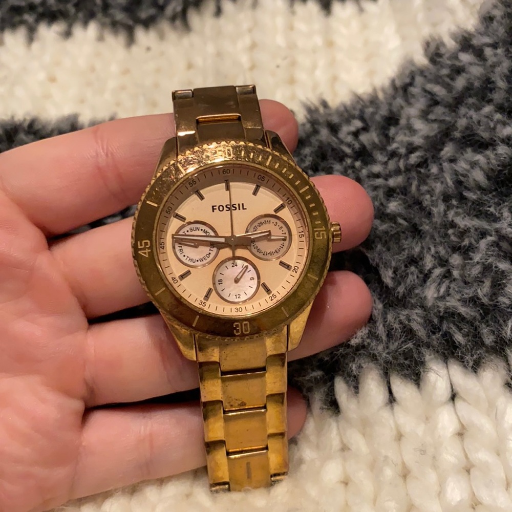 Fossil rose gold watch